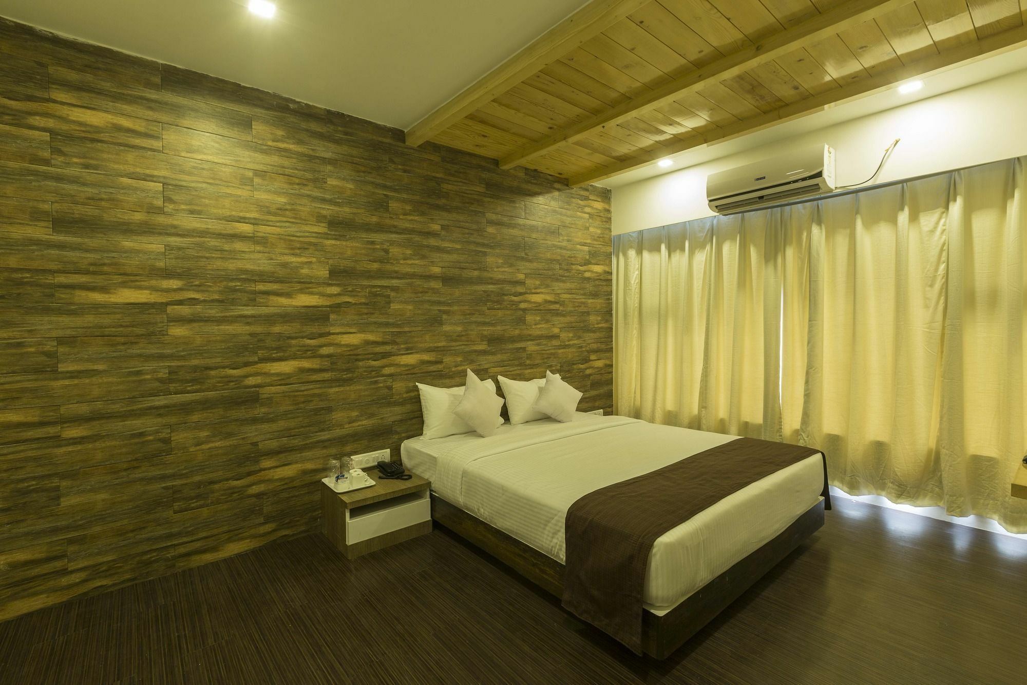 Oyo 78245 Collection O Hotel Crown Inn Navi Mumbai Exterior photo