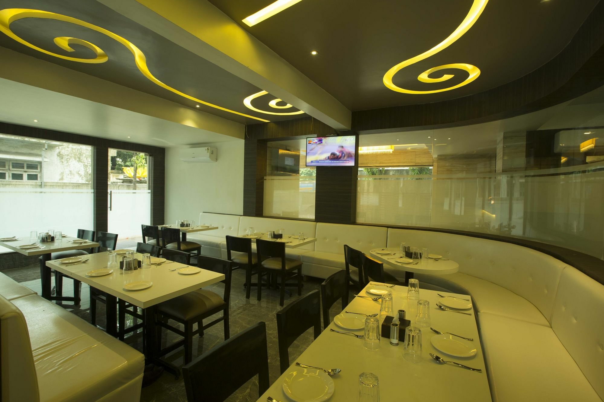 Oyo 78245 Collection O Hotel Crown Inn Navi Mumbai Exterior photo